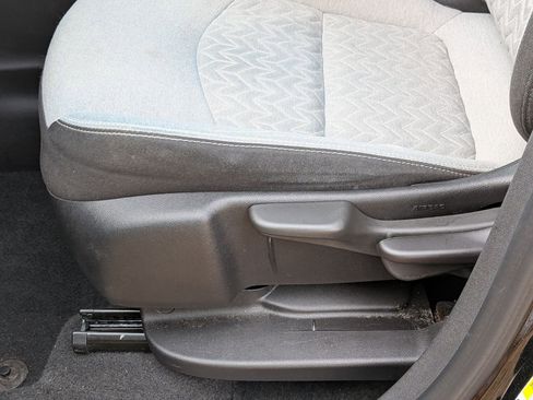 Used 2024 Chevrolet Equinox LS w/ Midnight Edition image 15