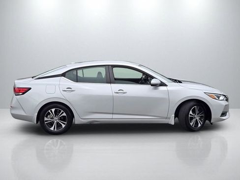 Used 2022 Nissan Sentra SV FWD image 3