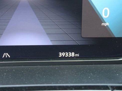 Used 2024 Volkswagen Atlas SE image 11