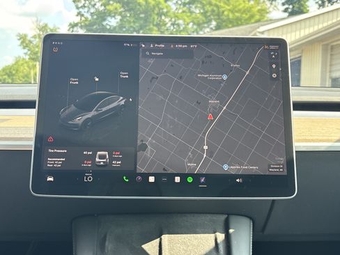 Used 2023 Tesla Model 3 Standard Range RWD image 5