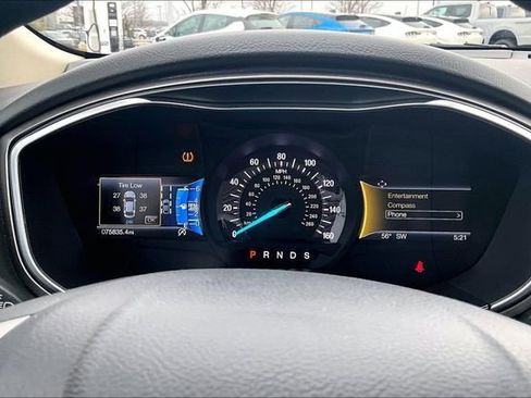 Used 2019 Ford Fusion SE image 13