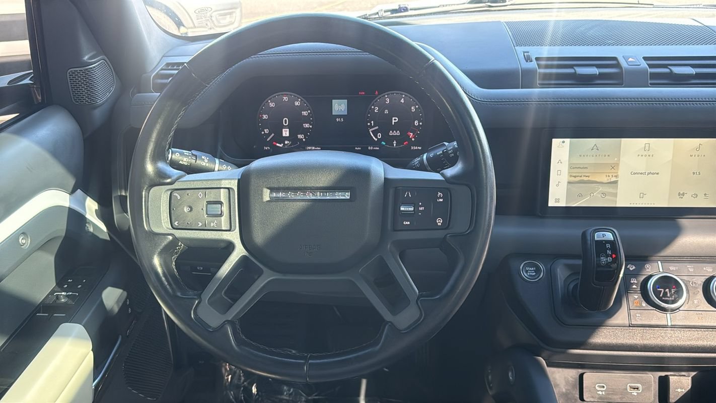 Used 2023 Land Rover Defender 90 X-Dynamic SE AWD/4WD image 19