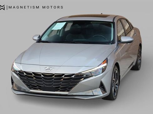 Used 2023 Hyundai Elantra Limited image 6