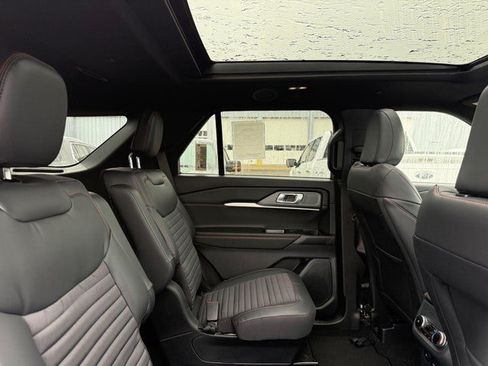 New 2026 Ford Explorer ST-Line w/ ST-Line Street Pack AWD/4WD image 34
