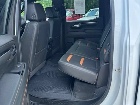 Used 2024 GMC Sierra 1500 AT4 w/ AT4 Premium Package AWD/4WD image 12