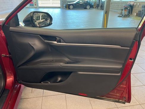 Used 2021 Toyota Camry LE image 14