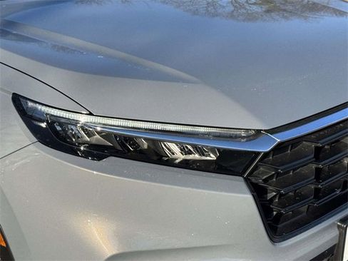 Certified 2025 Honda CR-V LX image 8