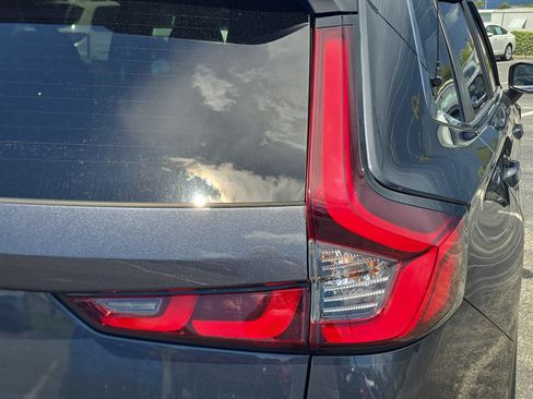 Used 2024 Honda CR-V EX-L image 8