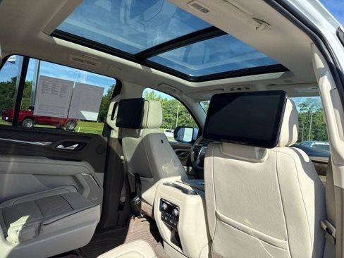 Used 2021 GMC Yukon Denali w/ Denali Ultimate Package image 16