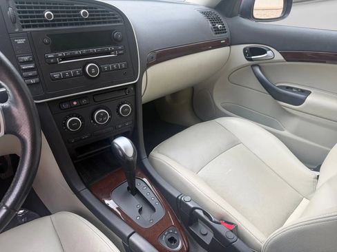 Used 2008 Saab 9-3 2.0T w/ Moonroof Package FWD image 12