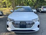 Used 2019 Audi e-tron Prestige w/ Prestige Package image 2