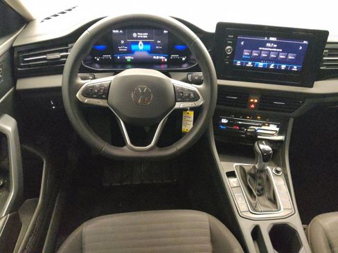 Used 2025 Volkswagen Jetta S image 22