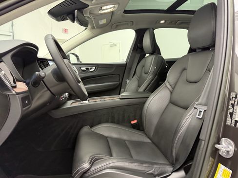 Certified 2023 Volvo XC60 B5 Ultimate AWD/4WD image 12