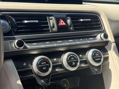Used 2023 Genesis G70 2.0T w/ Sport Prestige Package AWD/4WD image 18