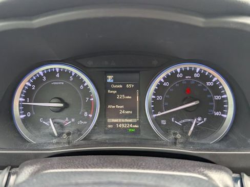 Used 2019 Toyota Highlander XLE image 15
