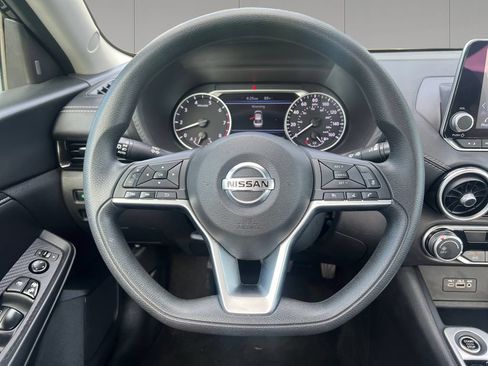 Used 2023 Nissan Sentra SV FWD image 13