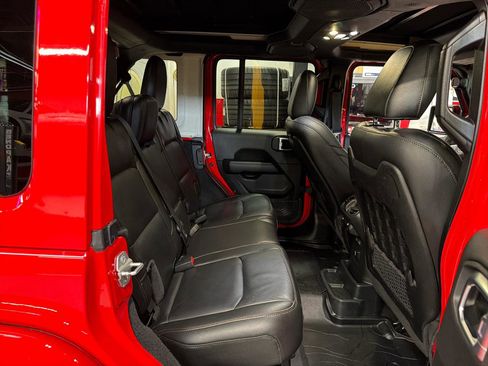 Used 2021 Jeep Wrangler Unlimited Rubicon w/ Trailer Tow Package image 27