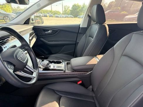 Used 2023 Audi Q8 Premium Plus AWD/4WD image 7