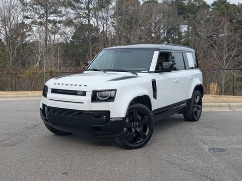 Used 2026 Land Rover Defender 110 X-Dynamic SE AWD/4WD image 1