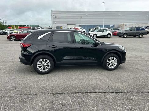 Used 2024 Ford Escape Active w/ Tech Pack #1 AWD/4WD image 2