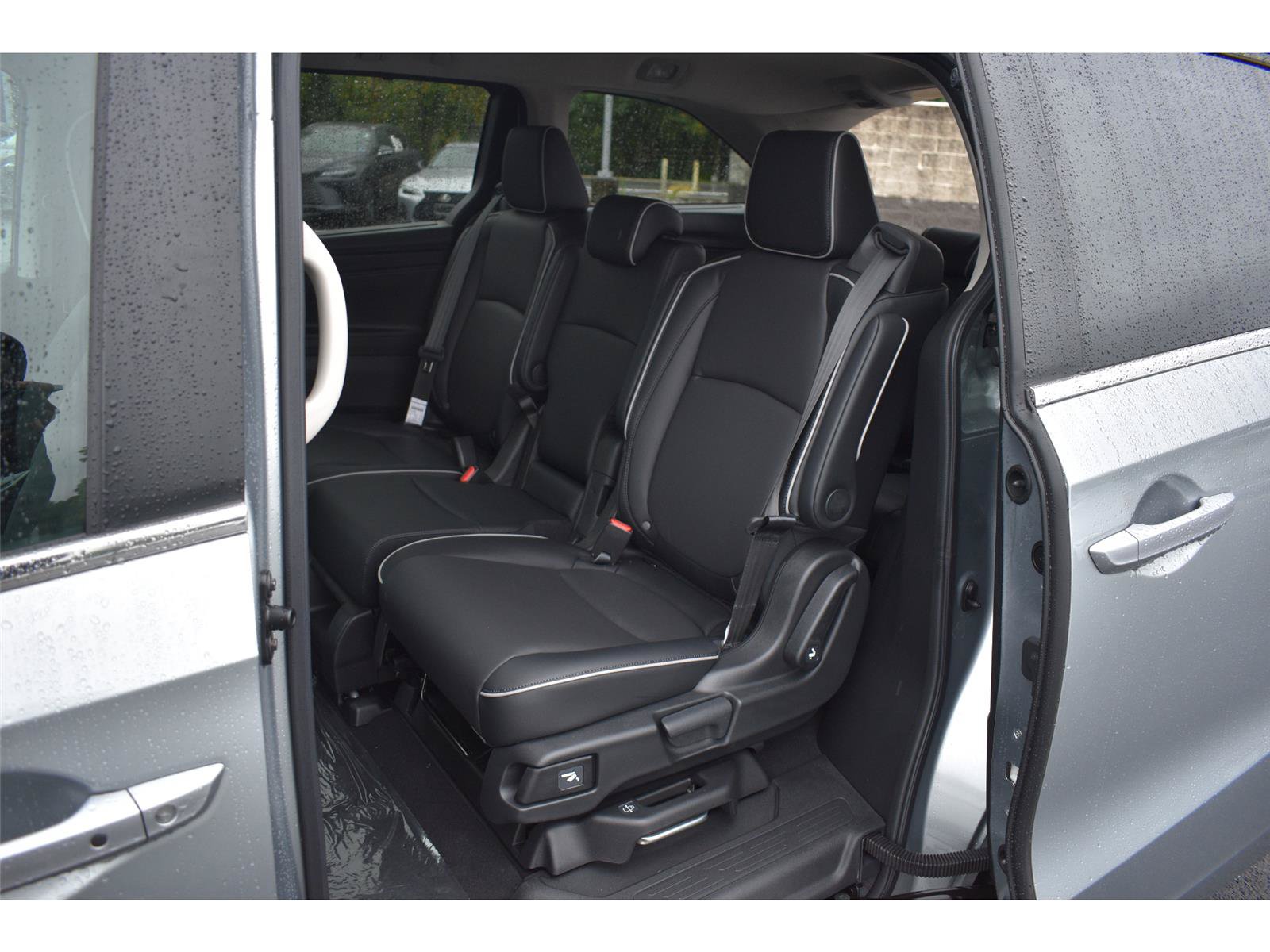 New 2027 Honda Odyssey Touring image 28