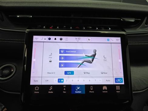 Used 2023 Jeep Grand Cherokee Limited image 33