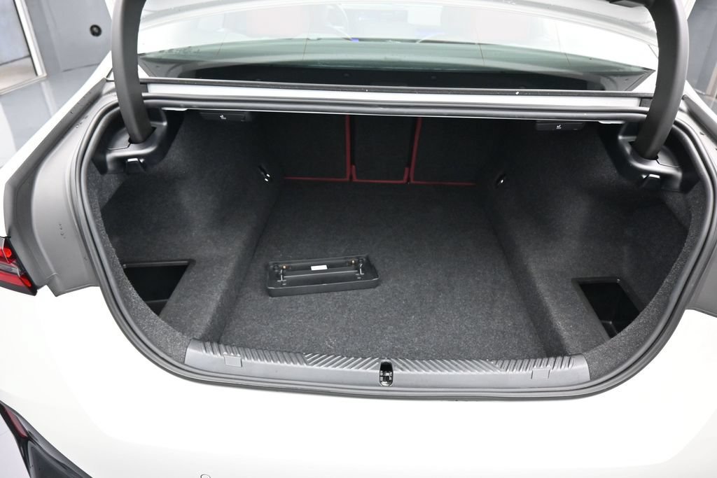 Used 2027 BMW 530i RWD image 45