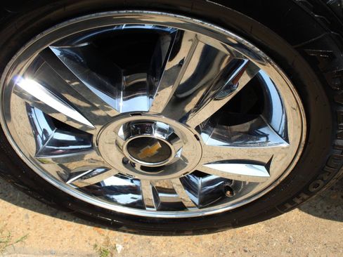 Used 2002 Chevrolet Suburban LS RWD image 28