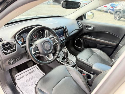 Used 2018 Jeep Compass Limited AWD/4WD image 11