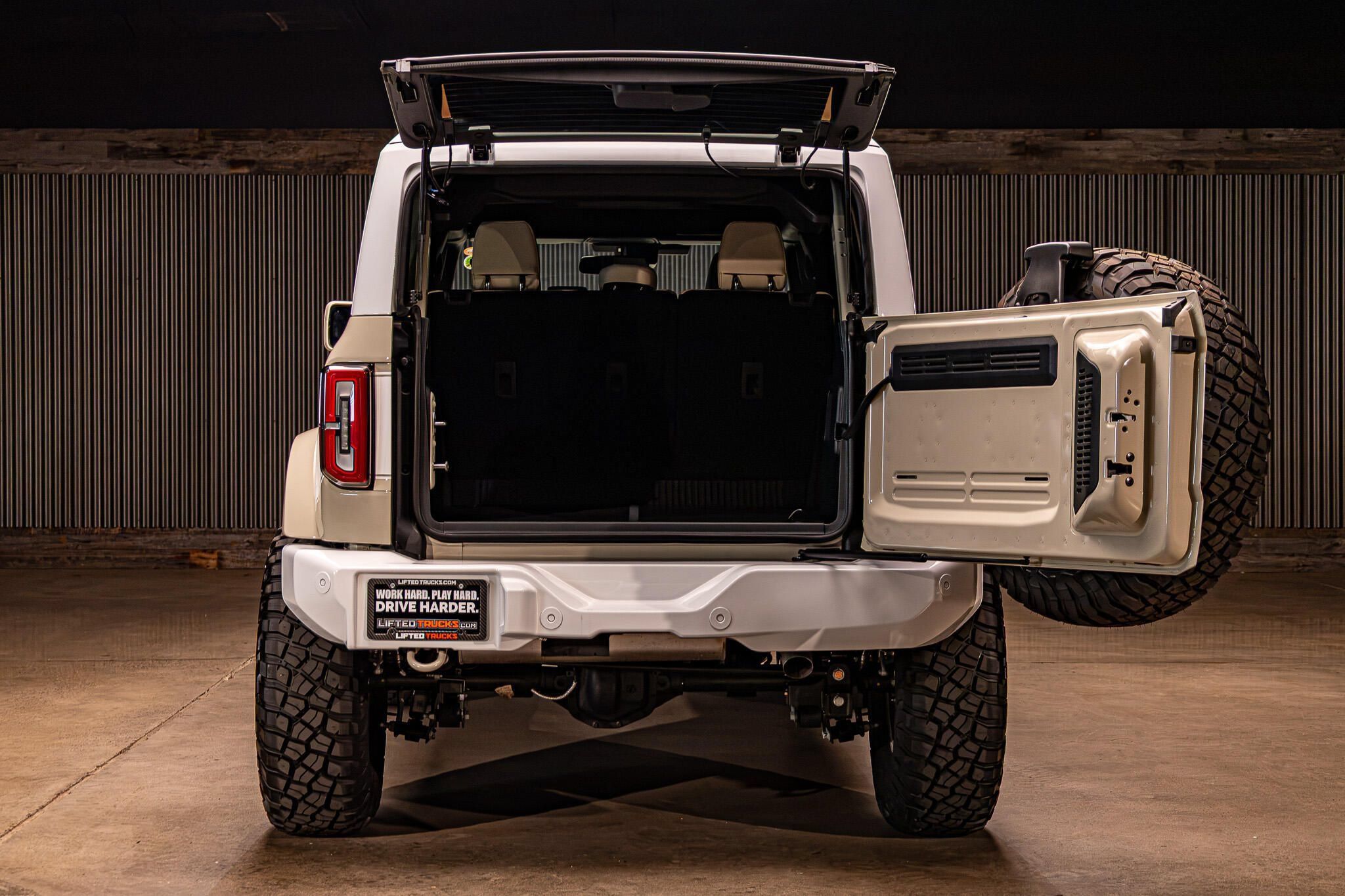 Used 2026 Ford Bronco Outer Banks AWD/4WD image 8