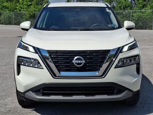 Used 2023 Nissan Rogue SV AWD/4WD image 5