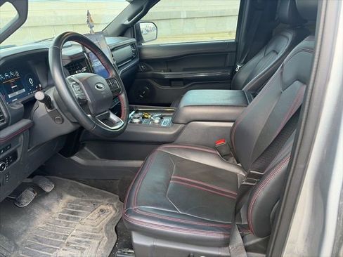 Used 2024 Ford Expedition Limited image 7