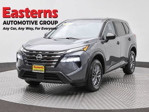Used 2024 Nissan Rogue S AWD/4WD image 1