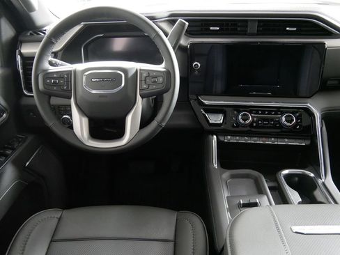 New 2026 GMC Sierra 3500 Denali w/ Denali Reserve Package image 18