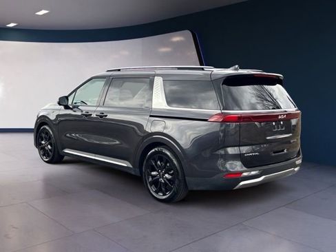 Certified 2024 Kia Carnival SX Prestige image 3