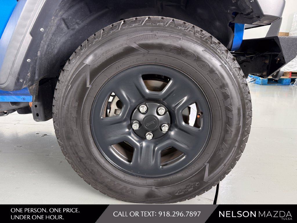 Used 2023 Jeep Gladiator Sport AWD/4WD image 14