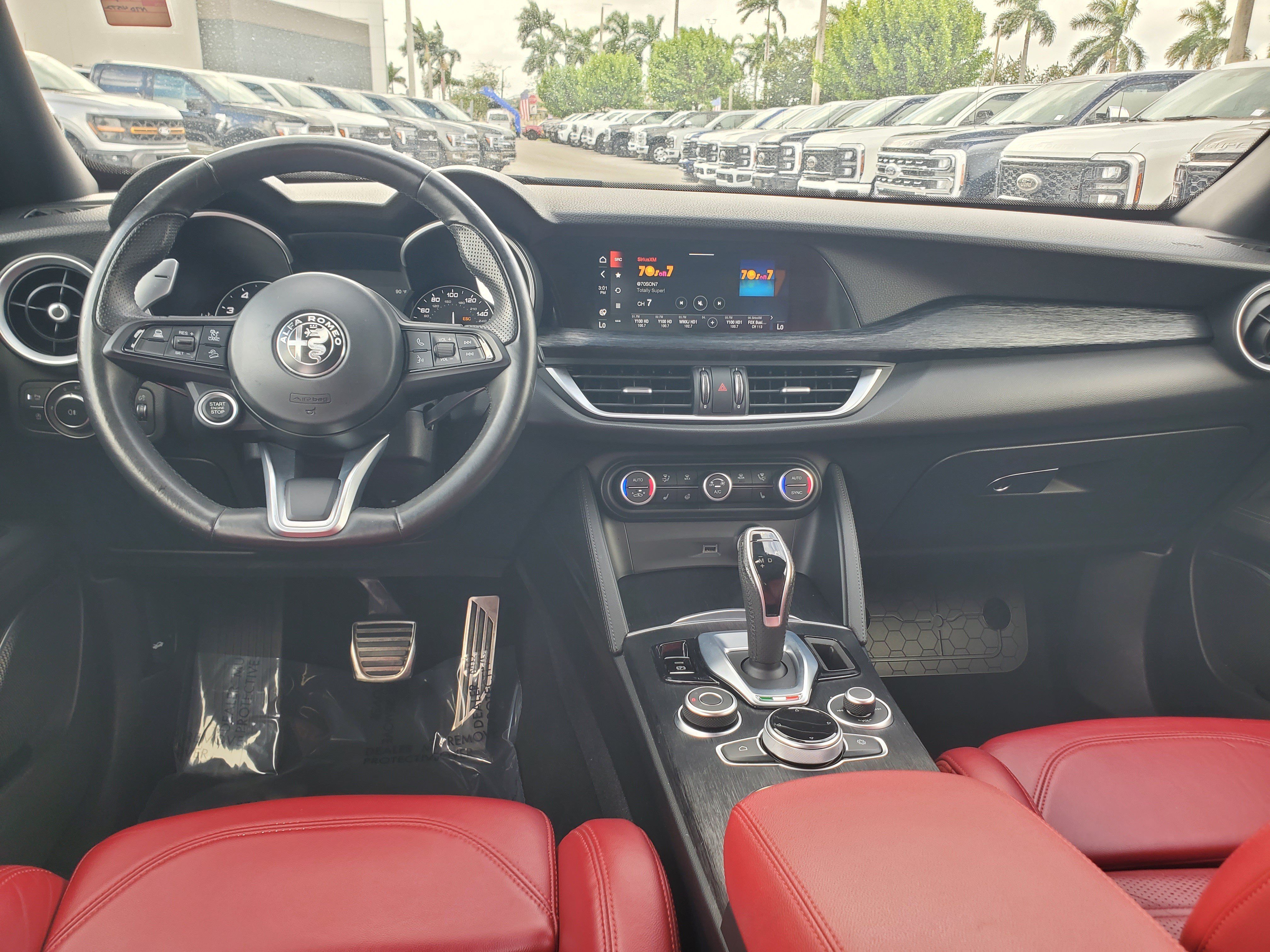Used 2022 Alfa Romeo Stelvio Sprint AWD/4WD image 16