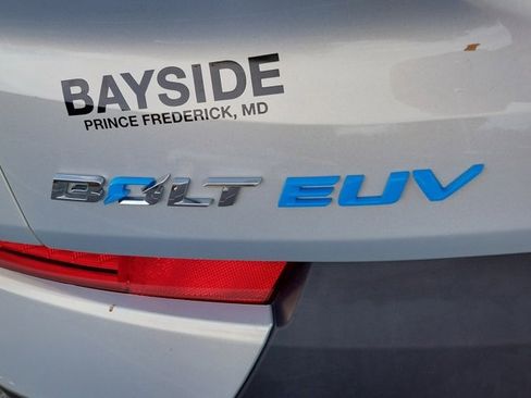 Used 2023 Chevrolet Bolt EUV LT w/ Convenience Package image 40