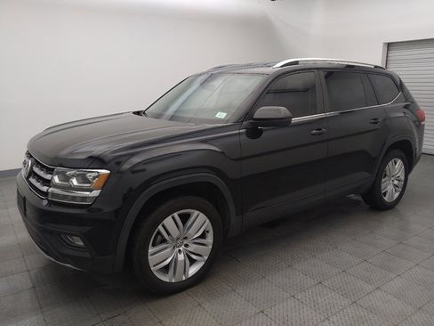 Used 2019 Volkswagen Atlas SE FWD image 2