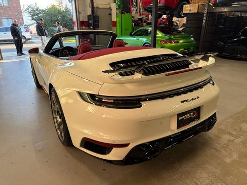 Used 2022 Porsche 911 Turbo S image 8