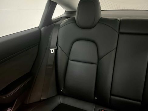 Used 2018 Tesla Model 3 Long Range RWD image 12