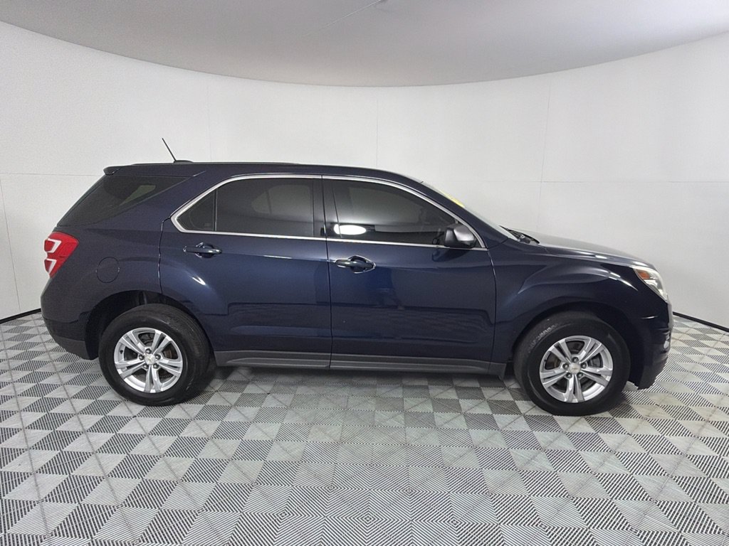 Used 2017 Chevrolet Equinox LS FWD image 4