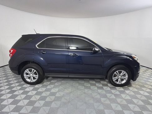 Used 2017 Chevrolet Equinox LS FWD image 4