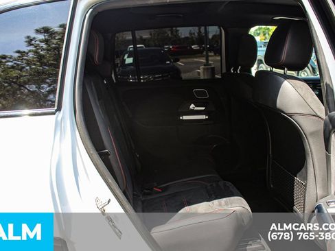 Used 2024 Mercedes-Benz GLB 250 image 17