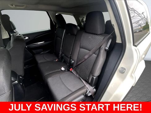 Used 2019 Dodge Journey SE FWD image 19