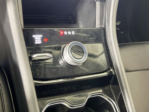 Used 2023 Jeep Grand Cherokee Limited AWD/4WD image 17