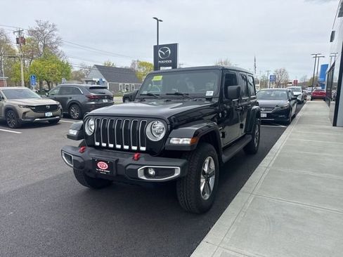 Used 2019 Jeep Wrangler Unlimited Sahara AWD/4WD image 7