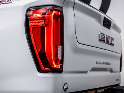 Used 2019 GMC Sierra 1500 SLT w/ SLT Premium Plus Package image 12