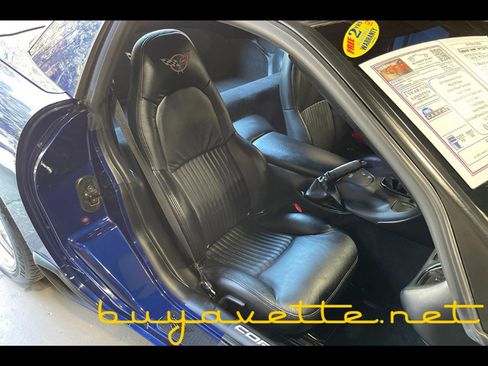 Used 2004 Chevrolet Corvette Z06 w/ Z06 Preferred Equipment Group RWD image 19