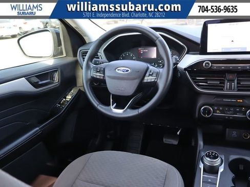 Used 2022 Ford Escape SE w/ SE Sport Appearance Package FWD image 14